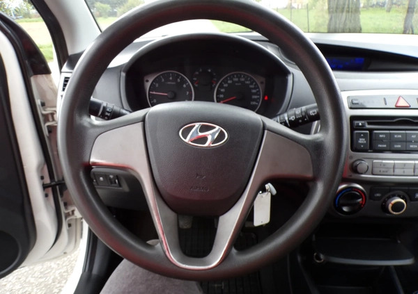 Hyundai i20 cena 25500 przebieg: 212000, rok produkcji 2013 z Wieliczka małe 191